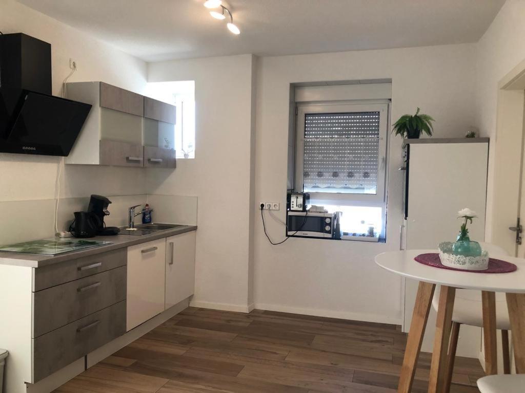 Grenznahe Ferienwohnung Mit 4 Schlafzimmern 그렌자흐뷜렌 외부 사진